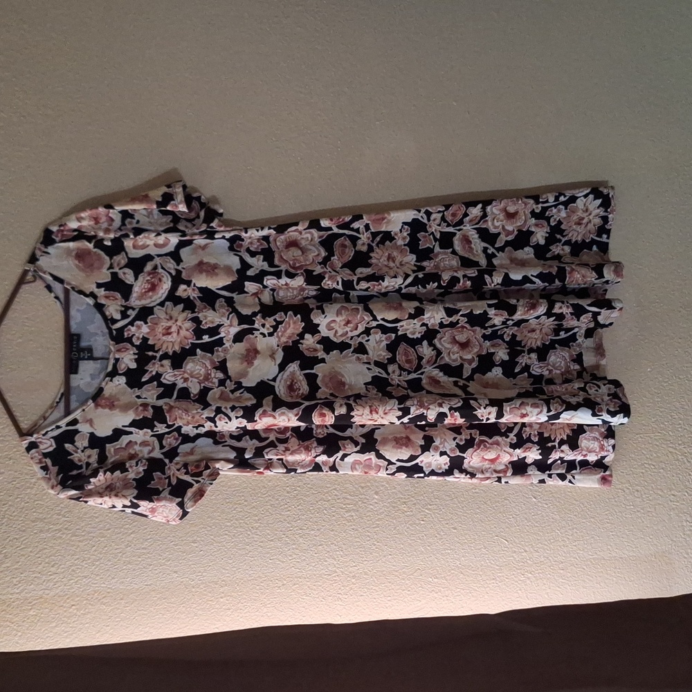 Floral dress - Picture 1 of 2